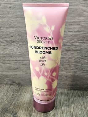 Victoria's Secret Sundrenched Blooms Body Lotion NEW 8oz Beach Lilly Womens